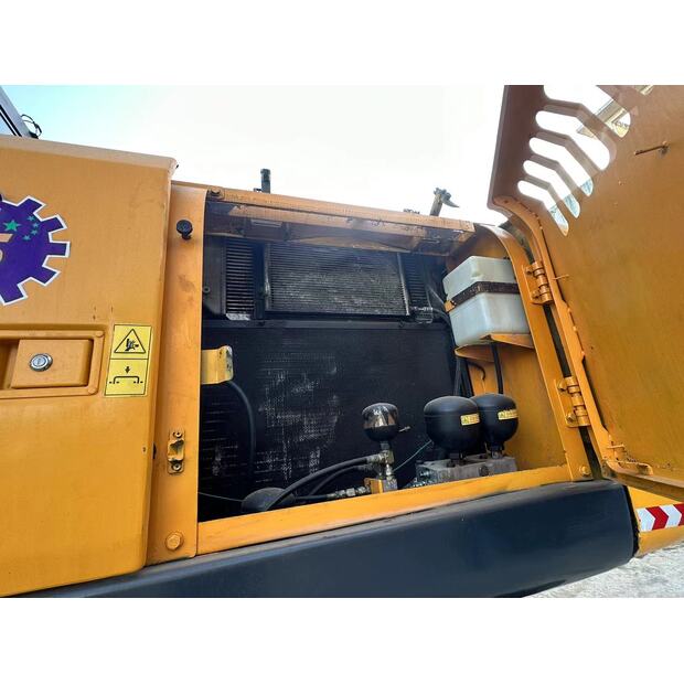 2020 Hyundai 210-46452377