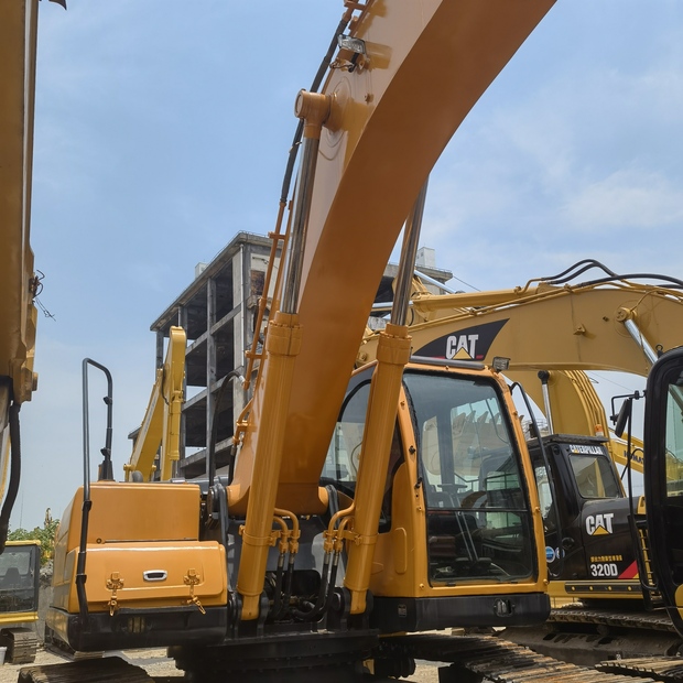 2020 هيونداي 305LC-9T-46452444