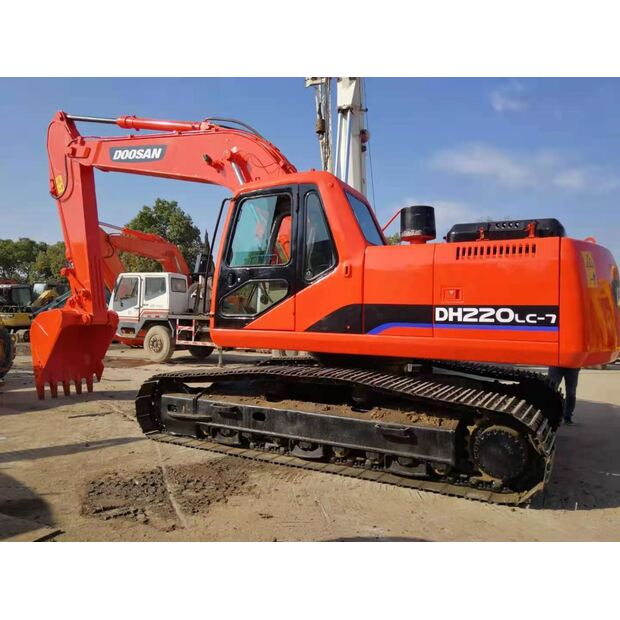 2017 دووسان DH220-7-46452539