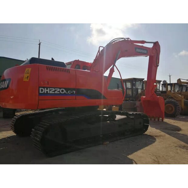 2017 دووسان DH220-7-46452541