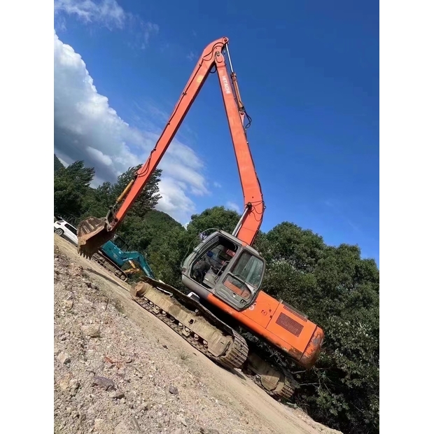 2020 هيتاشى ZX240-6-46452639