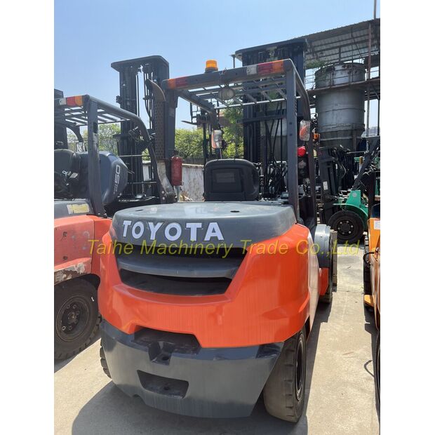 2019 تويوتا 02-8FD30-46452644