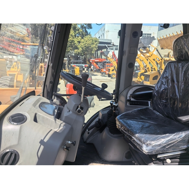 2021 JCB 4CX-46452935