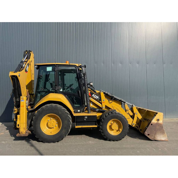 2017 Caterpillar 432F2-46453339