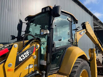 2017-caterpillar-432f2-1440099-46453343