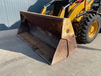 2017-caterpillar-432f2-1440099-46453374