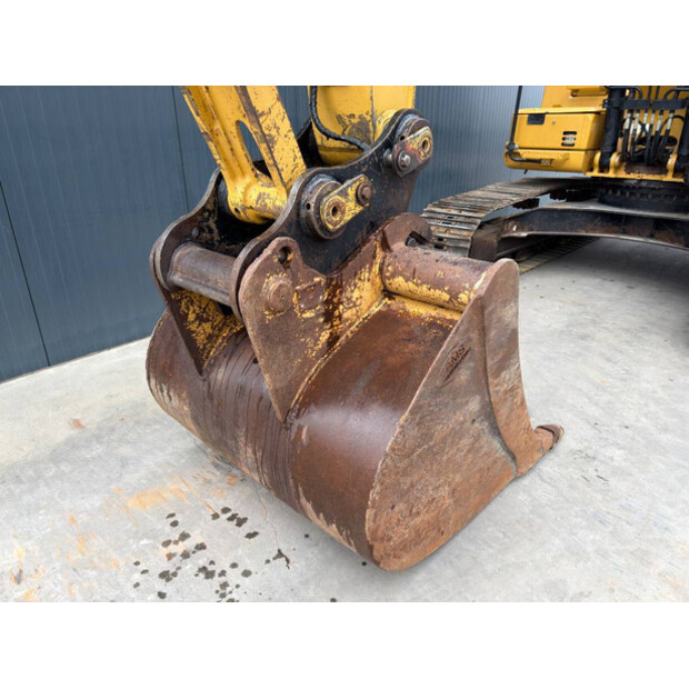 2016 Caterpillar 320FL-46455025