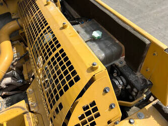 2017-caterpillar-352f-1440263-46455358