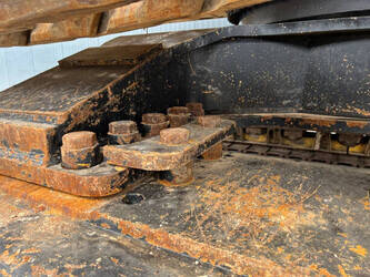 2017-caterpillar-352f-1440263-46455386