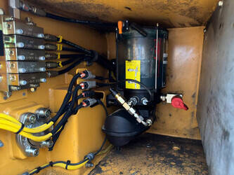 2014-liebherr-r922slc-1440267-46455567