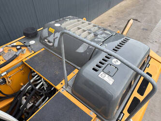 2014-liebherr-r922slc-1440267-46455572