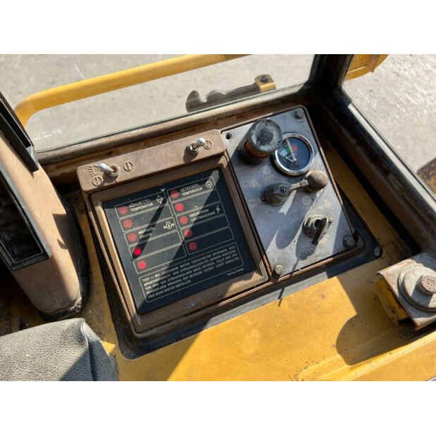 1986 Caterpillar 953-46455678