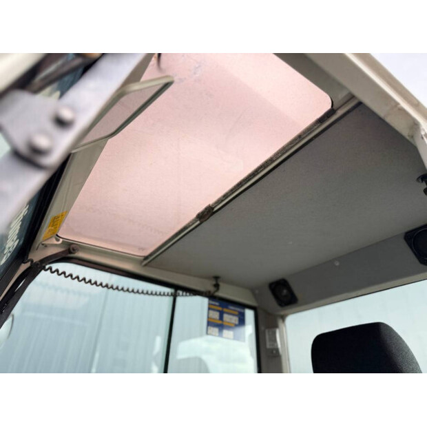 2017 TAKEUCHI TB230-46455852