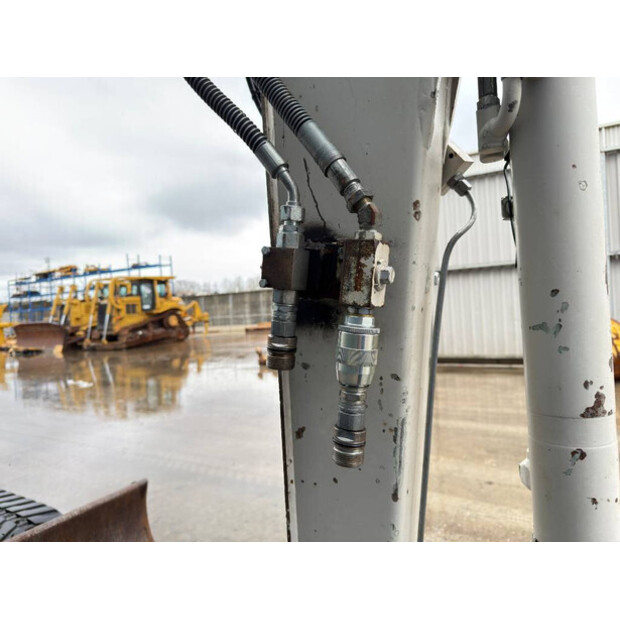 2010 TAKEUCHI TB235-46455880