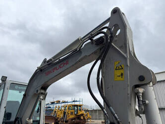 2010-takeuchi-tb235-1440275-46455881