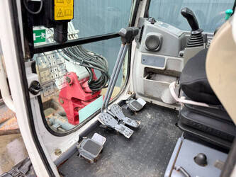 2010-takeuchi-tb235-1440275-46455889