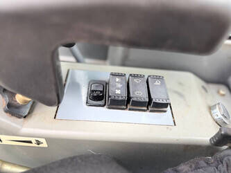 2010-takeuchi-tb235-1440275-46455892