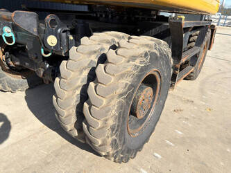 2017-caterpillar-m315f-with-oilquick-46456242