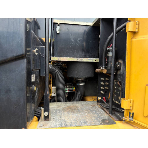 2011 Caterpillar M316D-46456299