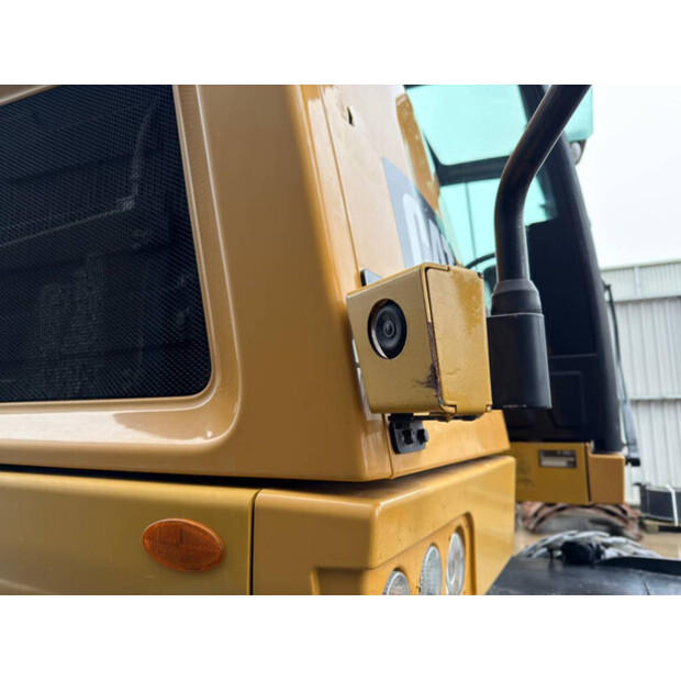 2015 كاتربيلر M318F-46456396