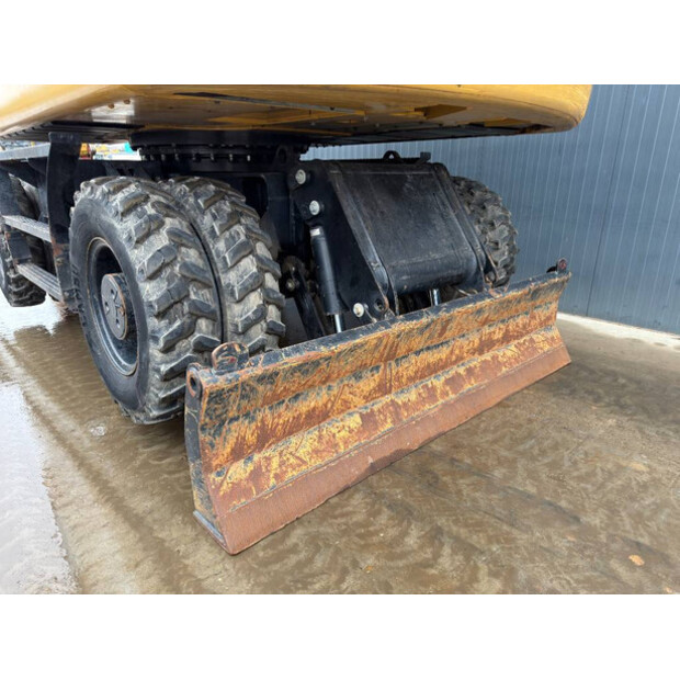 2015 كاتربيلر M318F-46456431