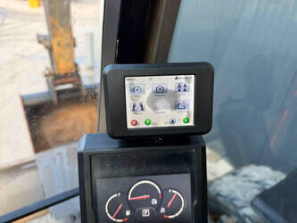 2016-volvo-ewr150e-1440288-46456573