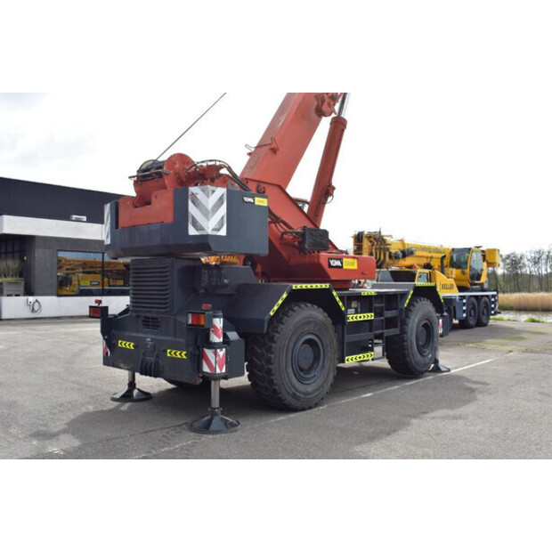 2011 تيريكس A600-46457188