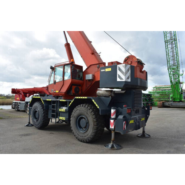 2011 تيريكس A600-46457194