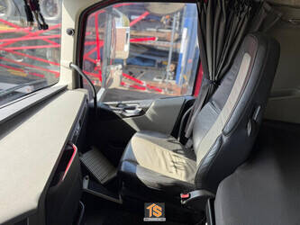 2016-volvo-fh-1440336-46457238