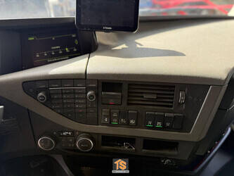 2016-volvo-fh-1440336-46457244