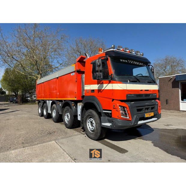 2016 فولفو FM-46457266