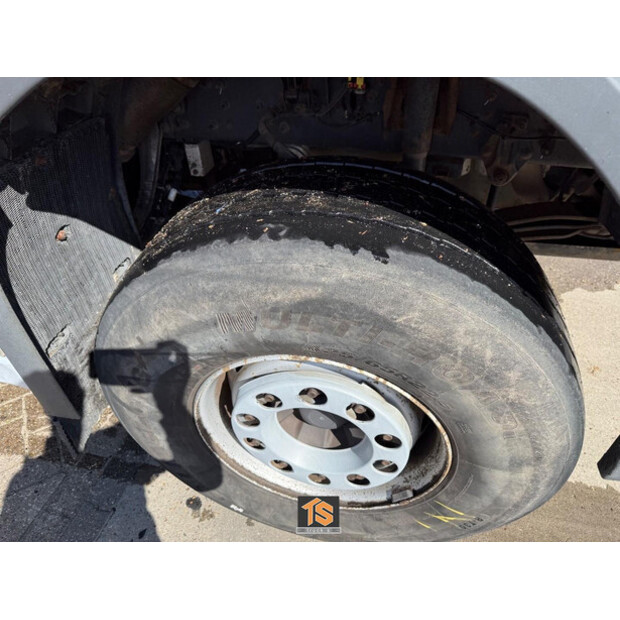 2016 فولفو FM-46457270