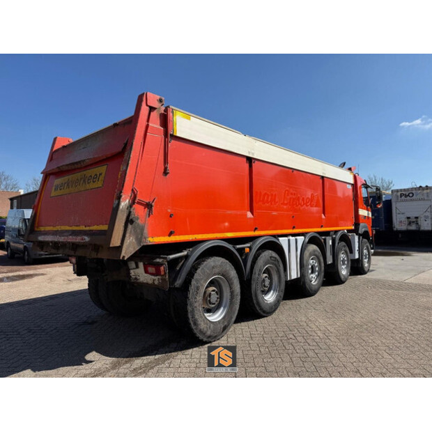 2016 فولفو FM-46457272