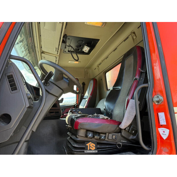 2016 فولفو FM-46457278