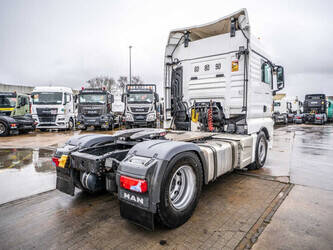 2016-man-tgx-18-480-1440343-46457552