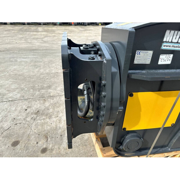 2026 MUSTANG RH20-46457909