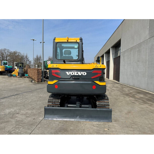 2019 فولفو EC55D-46458145