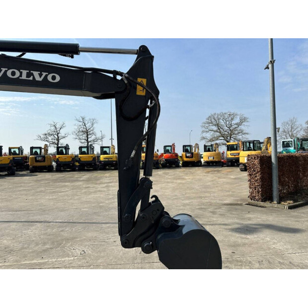 2019 فولفو EC55D-46458152