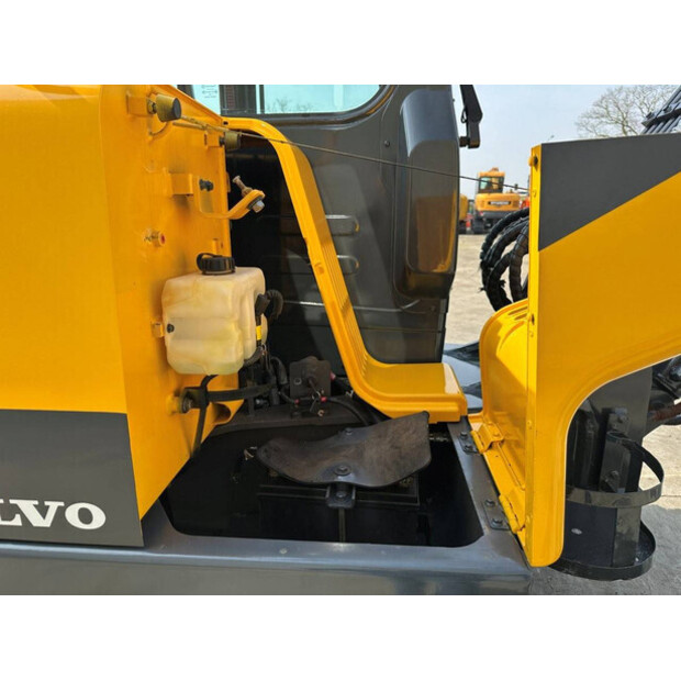 2019 فولفو EC55D-46458171