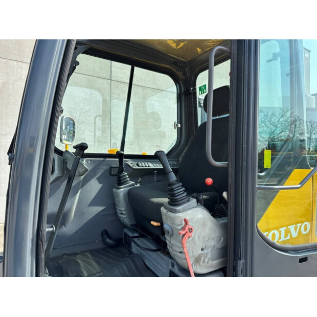 2019 فولفو EC55D-46458172