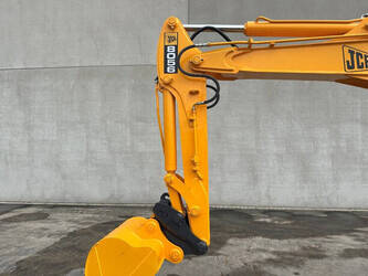 2012-jcb-8056-1440356-46458231