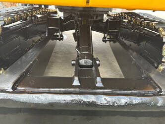 2012-jcb-8056-1440356-46458245