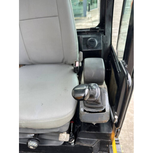 2012 جيه سي بي 8056-46458256