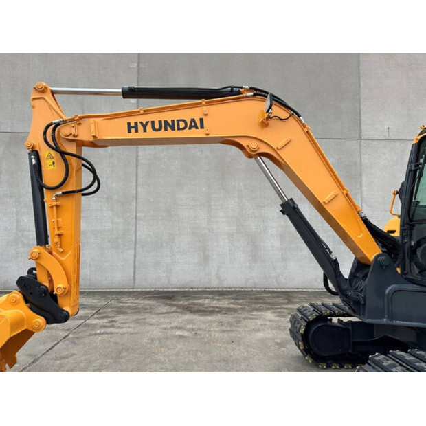 2015 هيونداي R60VS-46458395