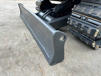 2015-hyundai-r60vs-1440360-46458404