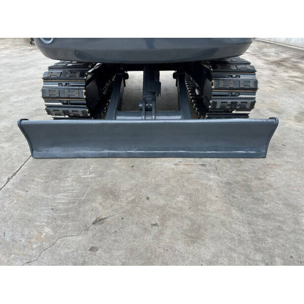 2015 هيونداي R60VS-46458405