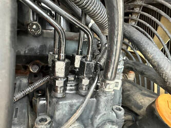 2015-hyundai-r60vs-1440360-46458411