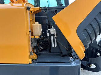 2015-hyundai-r60vs-1440360-46458413