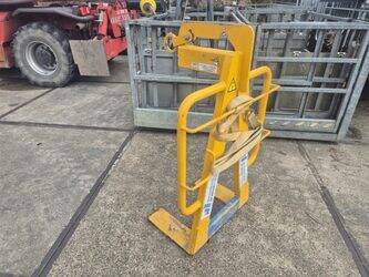 صورة ل أخرى