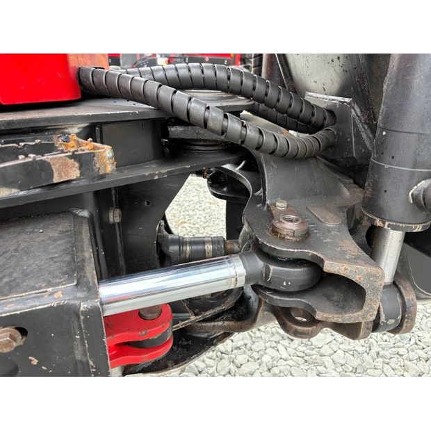 2017 كوماتسو 835-46463399